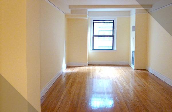 AMAZING SPACIOUS 1BR/BA MINT CONDITION PREWAR DETAILS DM/ELEV/LAUNDRY PRIME LOCATION NO FEE!
