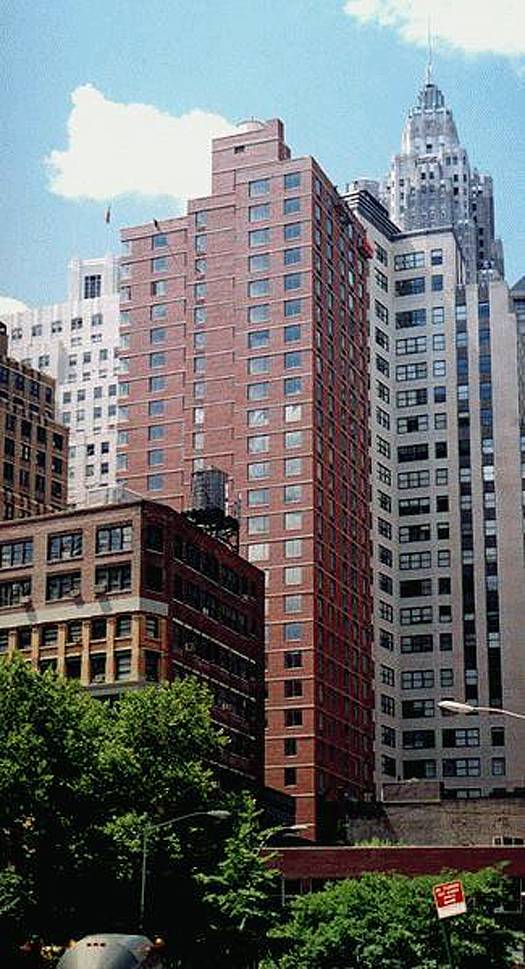 FLEX 2 bedroom! RENT DROP! elevator/concierge building! Brooklyn & Manhattan Bride Views