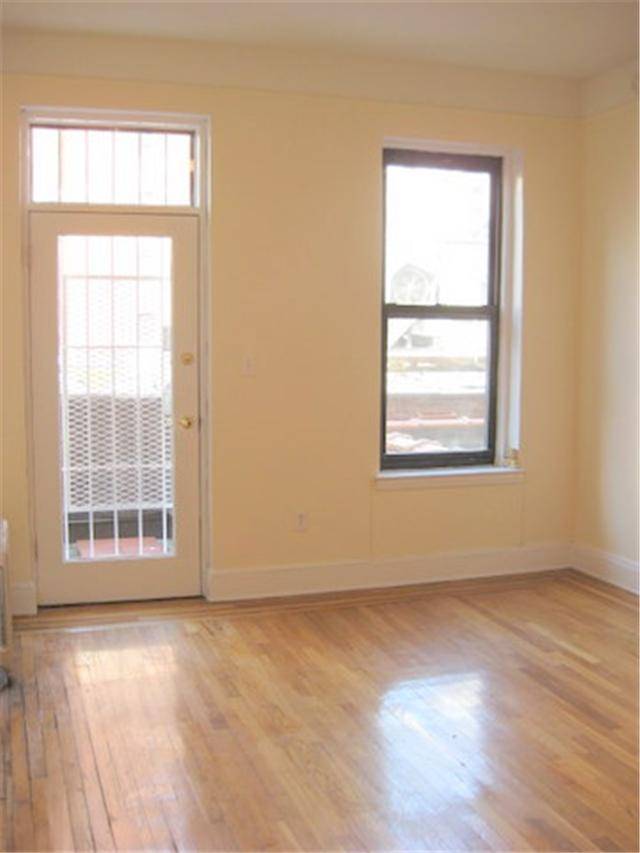 Stunning two-bed on the Upper east Side.