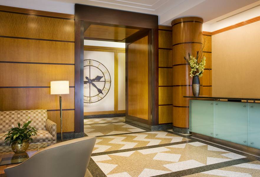 LUXURY 1 BEDROOM..UPPER EAST SIDE HOME..ROOFTOP DECK..HEALTH CLUB..
