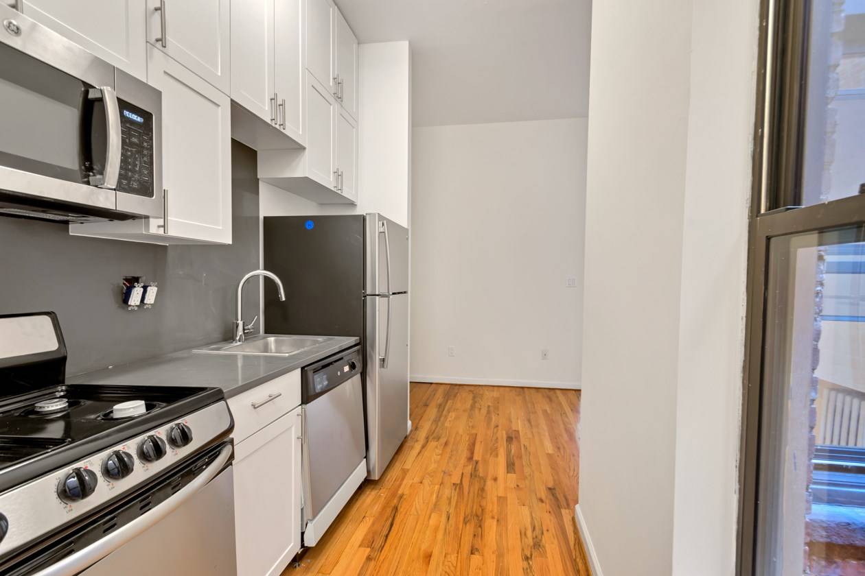 FANTASTIC 2BR - East 63 - - Prime Upper East Side Location,Central Park