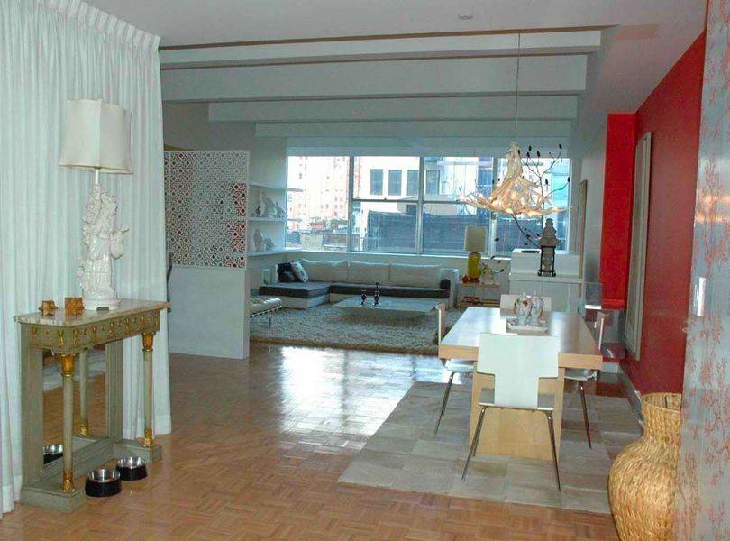 1100 SF/2BDR,2BATH,FULL SERVICE DOORMAN BUILDING**BREATHTAKING CITY VIEW**Equinox Gym ** Steps from Whole Food Market