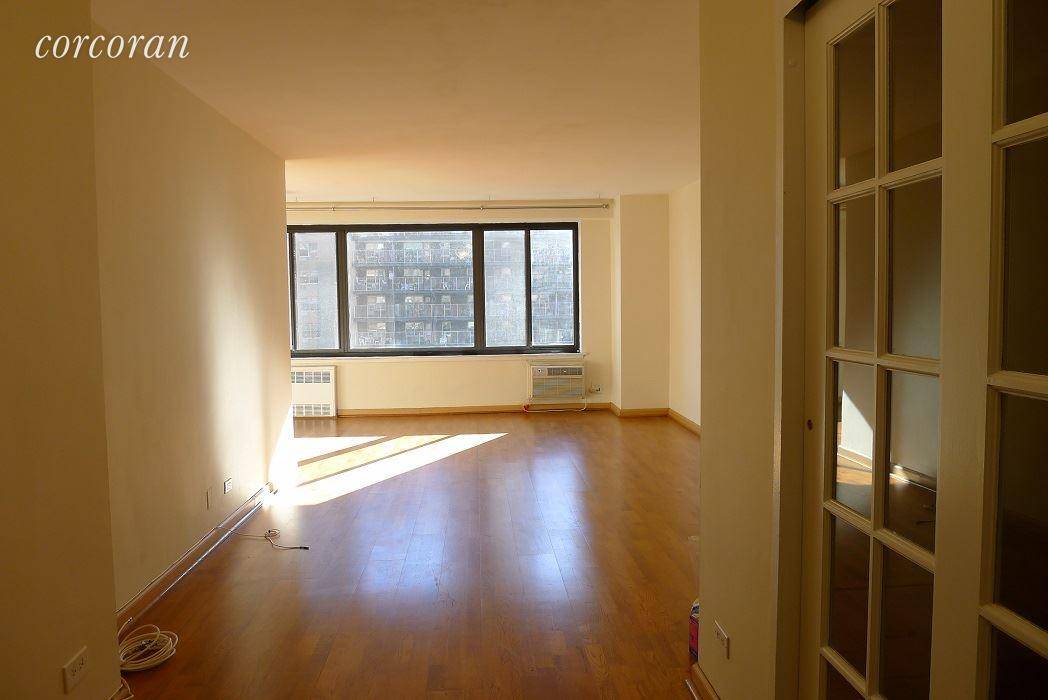 BEAUTIFUL ALCOVE STUDIO AT THE CENTRAL PARK @ 382 CPW