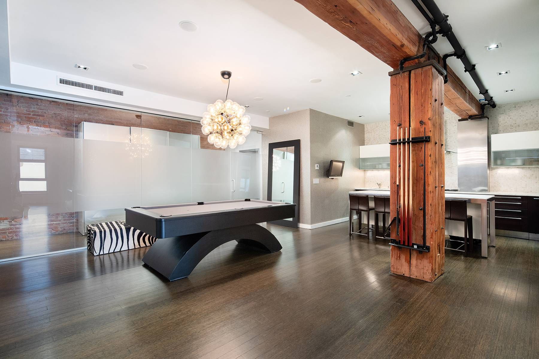 Modern 2 bedroom Loft Where Soho Meets Tribeca
