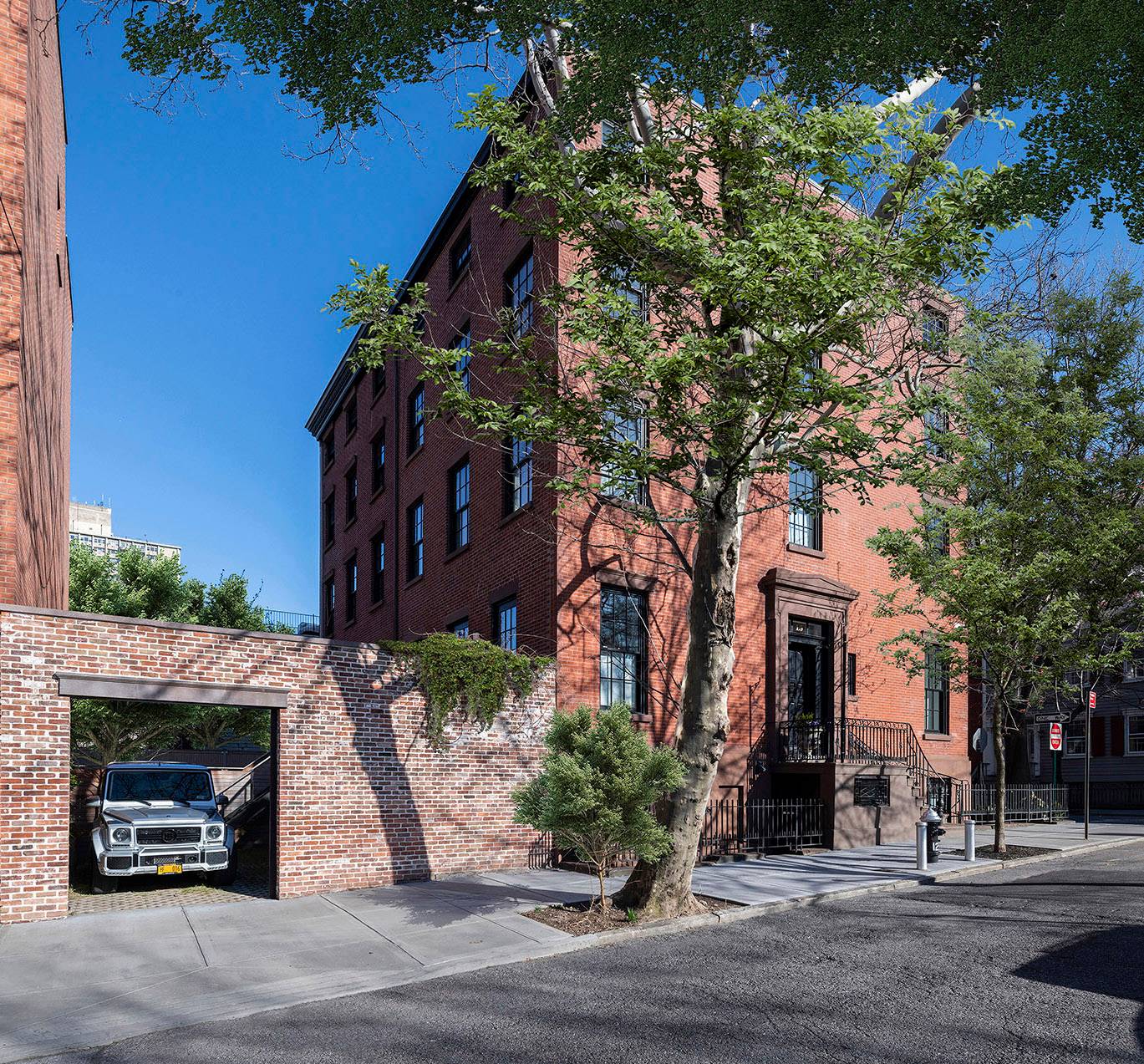 Massive Brooklyn Heights Mansion with Parking