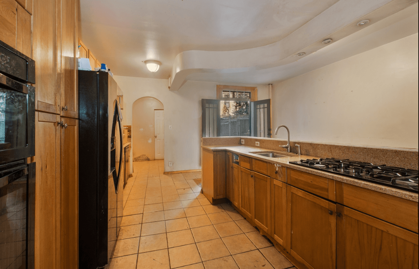 **SOUTH HARLEM**MOUNT MORRIS PARK**TOWNHOUSE**GREAT INVESTMENT**