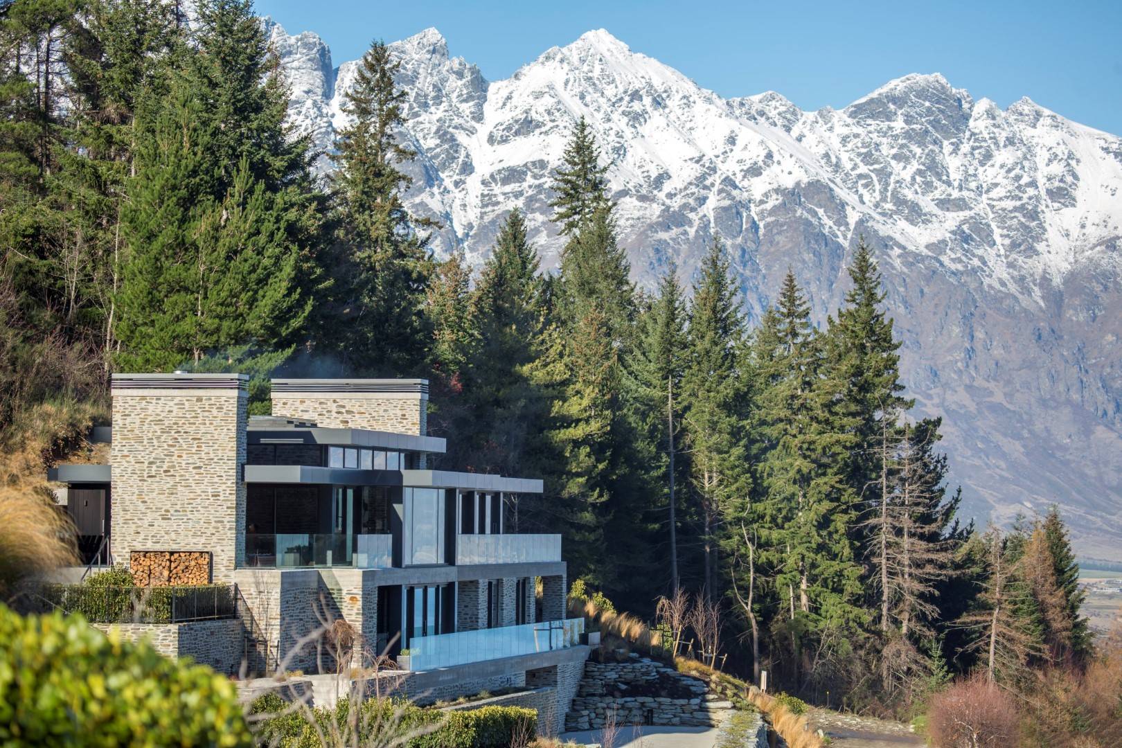 MEET STELVIO: A STUNNING BILLIONAIRE'S RETREAT IN QUEENSTOWN NEW ZEALAND