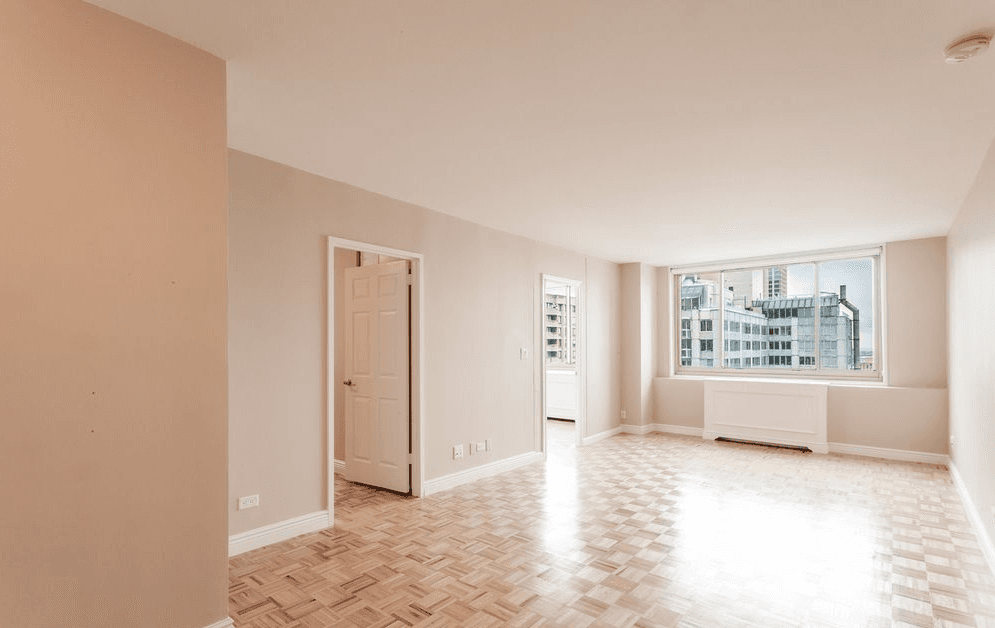 Lincoln Square..Full Service..Walking Distance to Central Park & Columbus Circle..No Fee