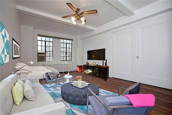 **The Woodstock** 320 E.42 ** Pre War Renovated Studio ** Full time DM** Gym & Garden