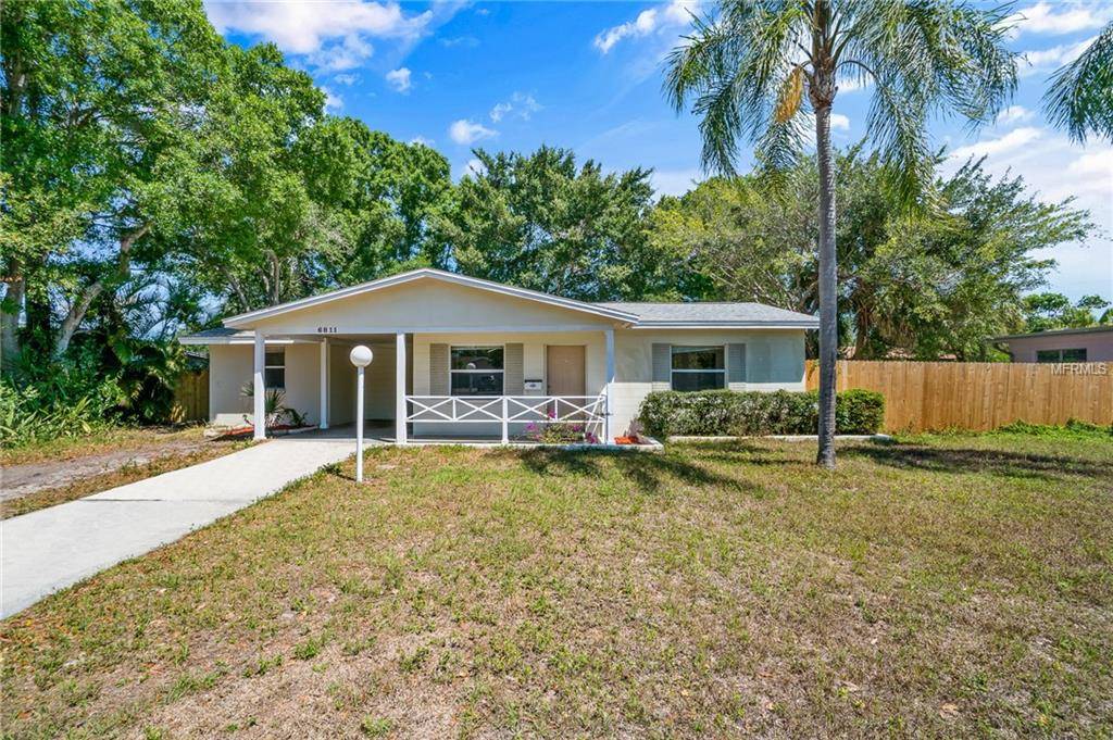 St. Petersburg Home near shopping, beaches and Jungle Prada