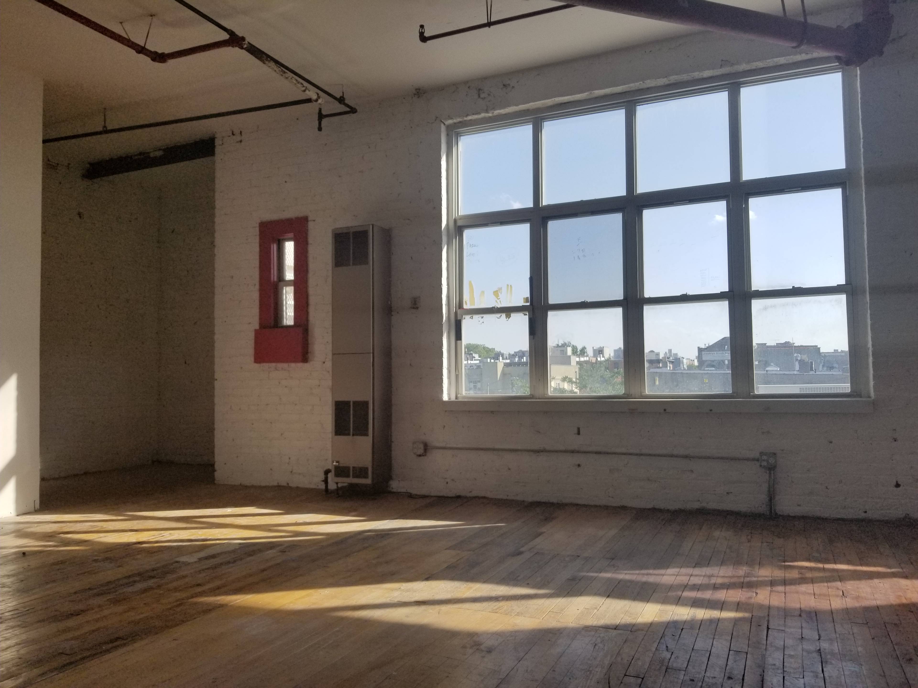 Spacious No Fee Studio Loft 1 Block to L Train in Prime Bushwick