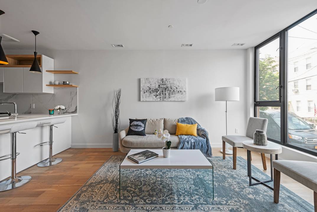 Gorgeous 2 Bedroom Greenpoint Condo