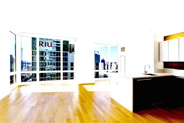 Massive 1 BR (JR 4) in Prime Midtown West ~ Floor to Ceiling Windows ~ W/D ~ 1000 Sq. Ft ~ Lots of Amenities!!