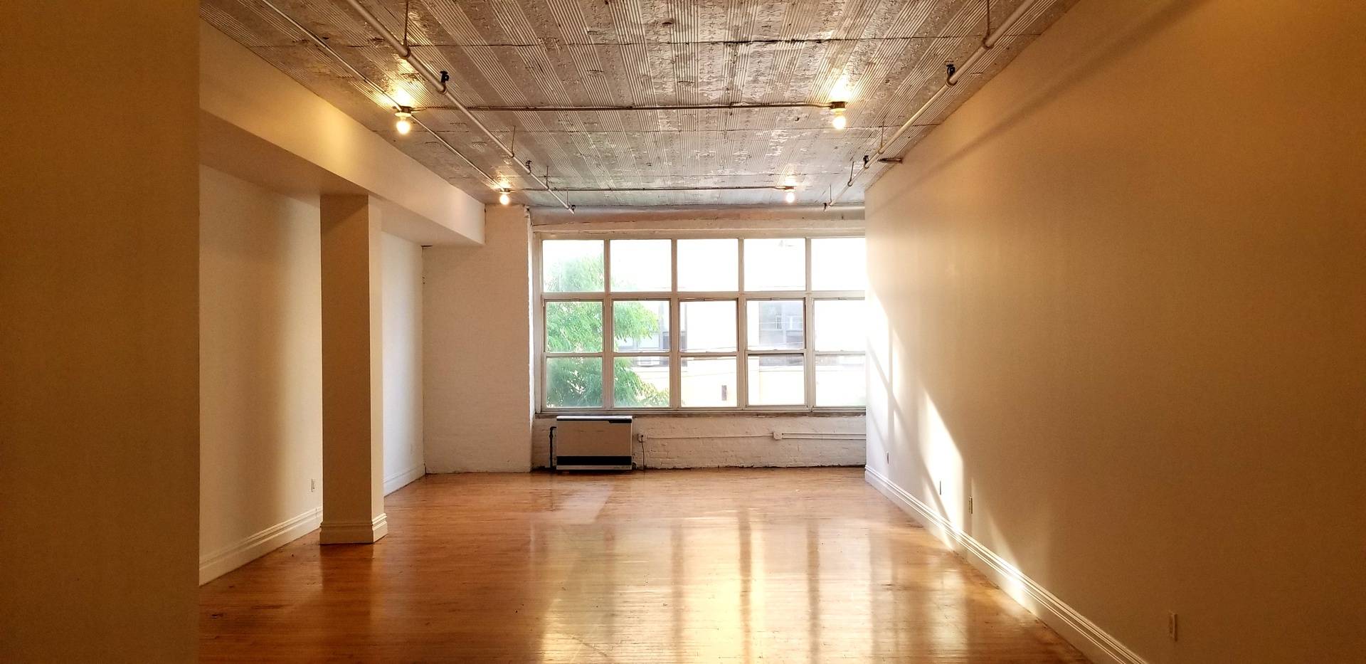 Large Studio Loft - No Fee in Prime Bushwick Location
