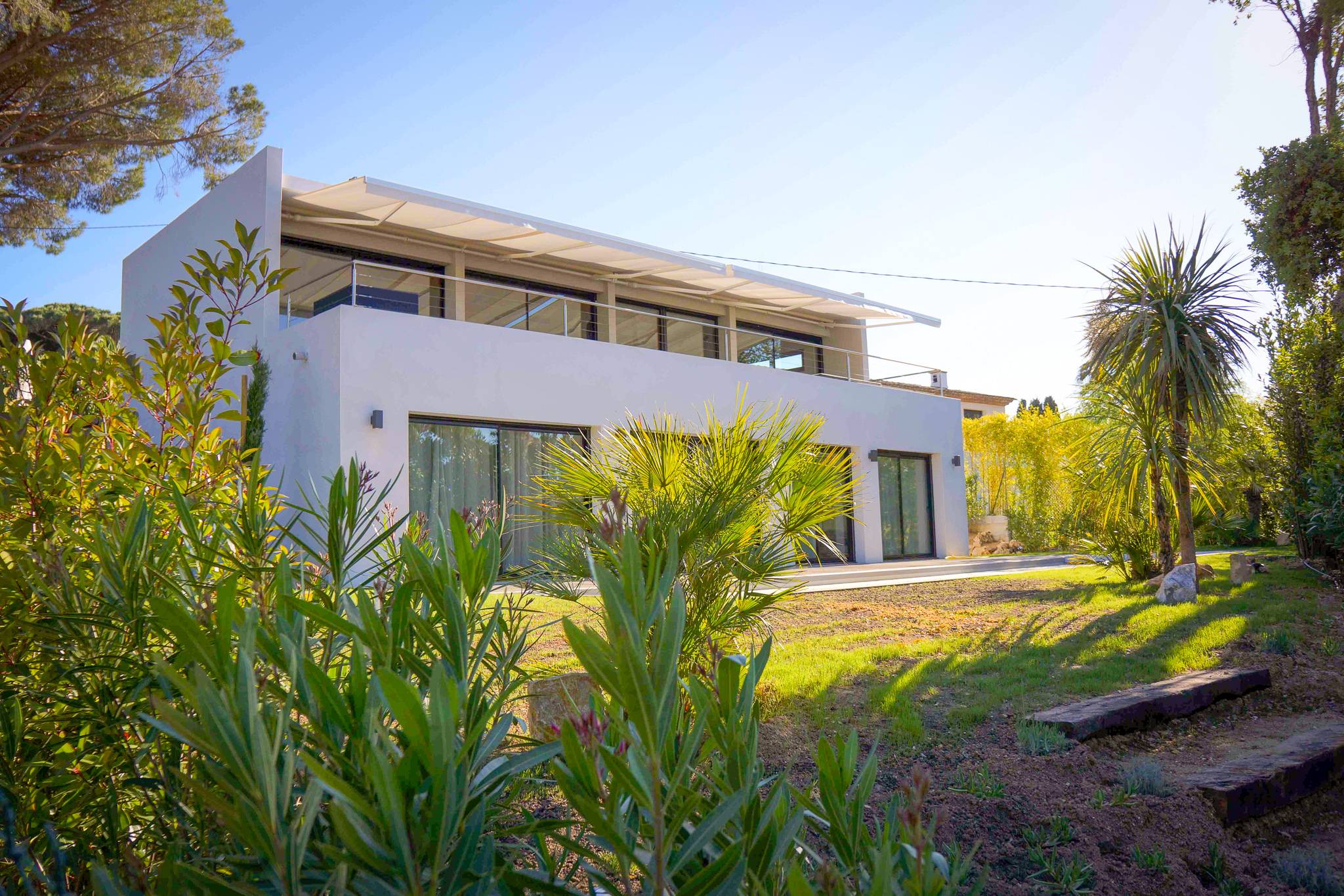 5 bedroom villa overlooking the Gulf of St Tropez