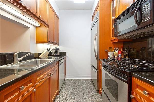 Bright and spacious one bedroom available now!