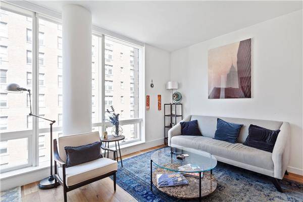 PRIME LOCATION*** FULLY FURNISHED LUXURY ALCOVE STUDIO *** WALK TO GRAND CENTRAL***FULL SERVICE BUILDING