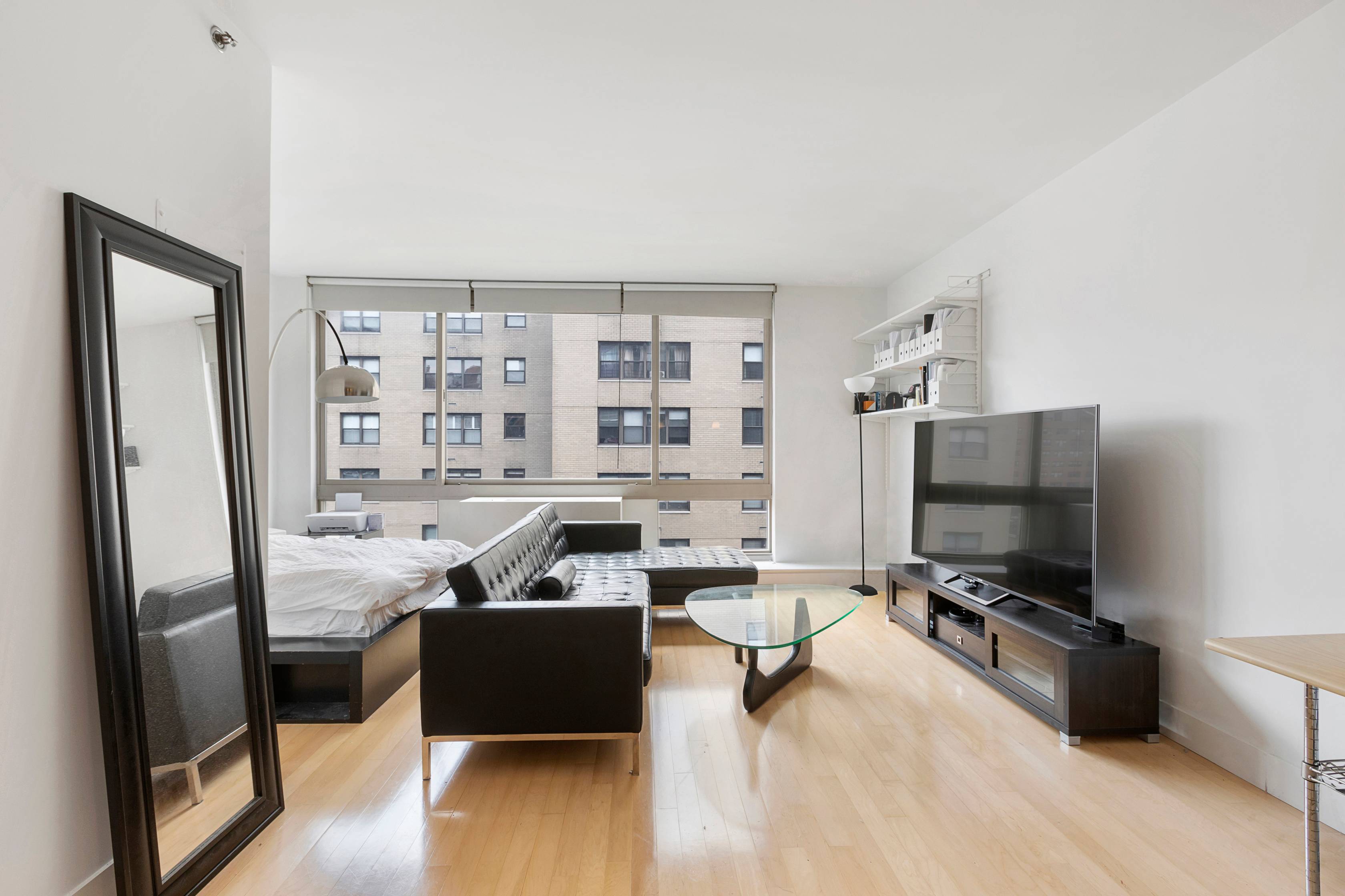 Bright Alcove Studio in Kips Bay with Empire State Building Views