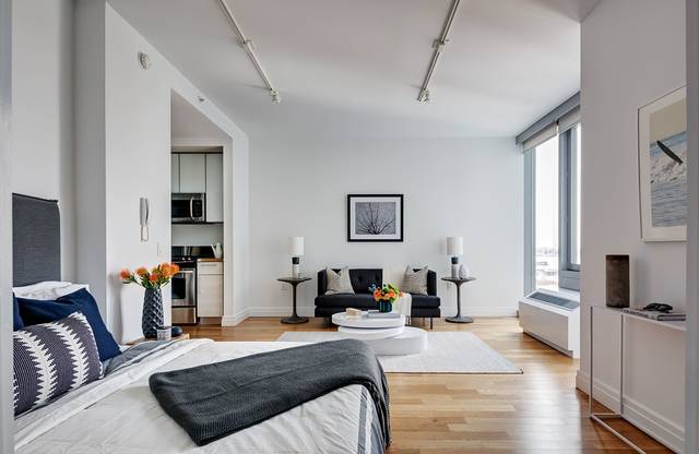 NO FEE ! Great Studio in Midtown West