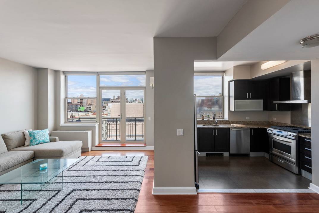 MARVELOUS MORNINGSIDE PENTHOUSE-3 EXPOSURES WITH OPEN VIEWS