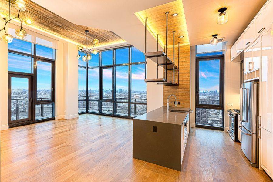Gorgeous 3 Bedroom**Balcony**Manhattan Views**Hunters Point