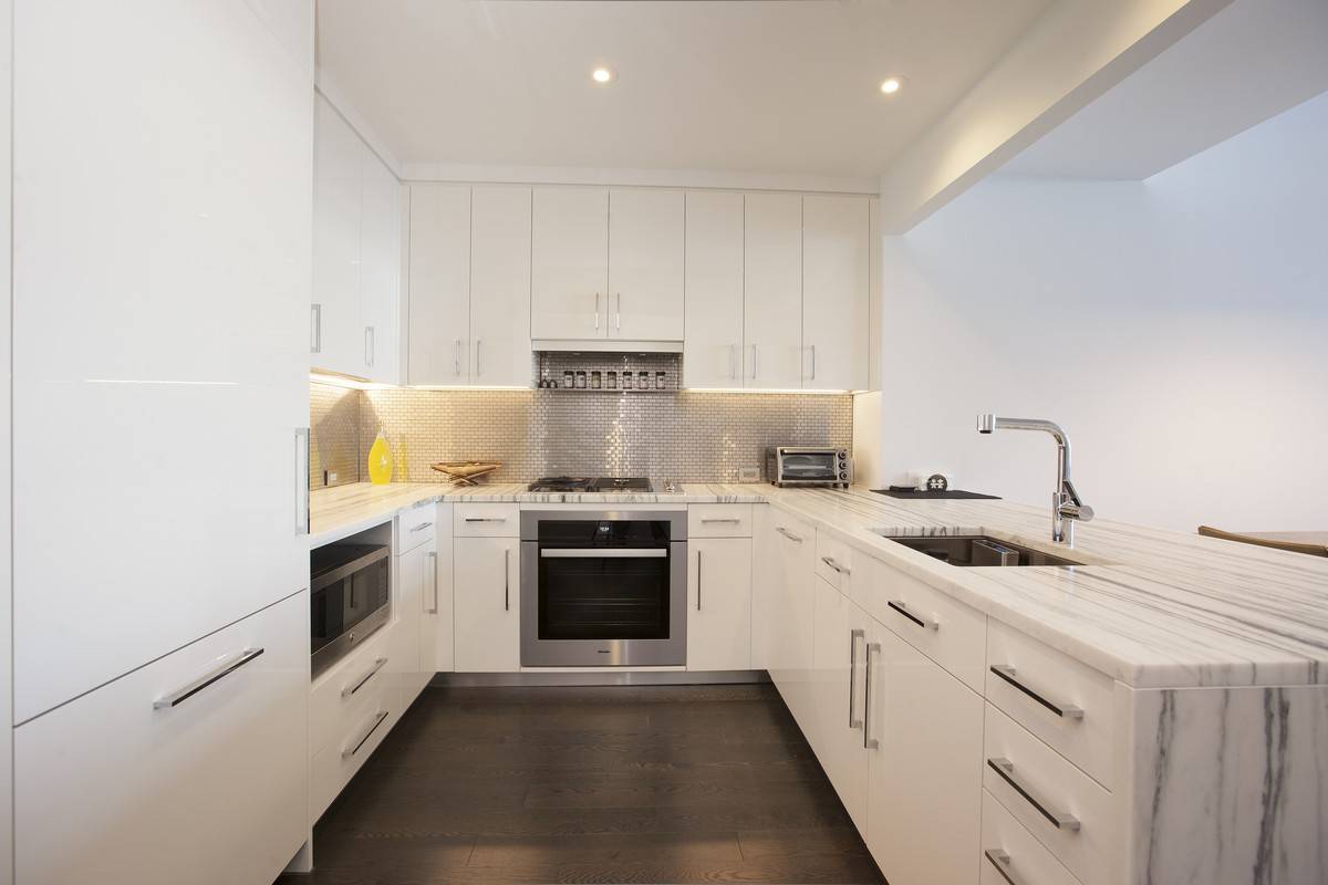 River facing 1 bedroom for rent at One Riverside Park!