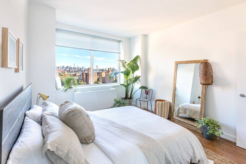 Spacious 1 Bedroom**Hardwood Floors**Open Kitchen**Fort Greene