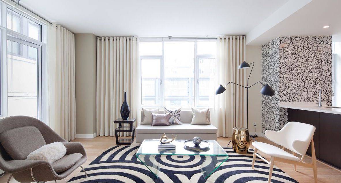Gorgeous 2 Bedroom**Spacious Living Area**Rooftop/Pool**Williamsburg