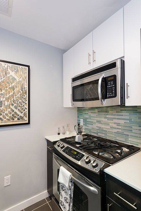 Stunning Studio**Floor to Ceiling Windows**Williamsburg