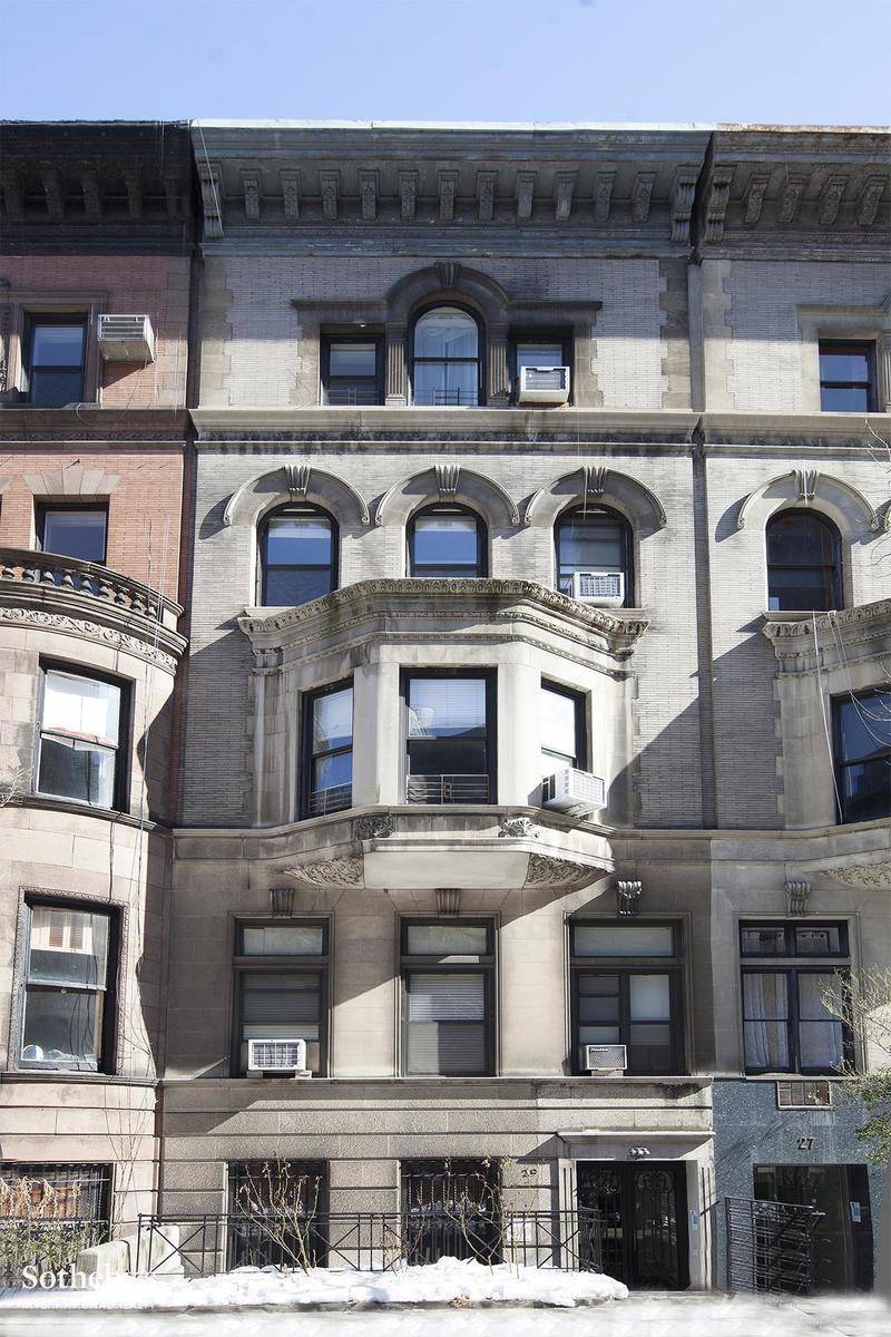 29 West 69th Street
