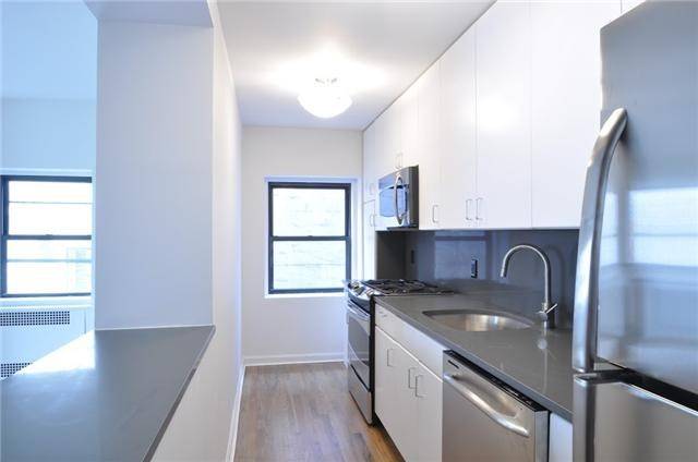 Full Floor 4 Bedroom - 2 Bath..Midtown South Central - Full Service building