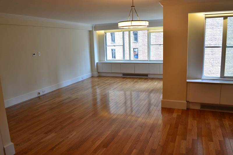 Giant 1BR Steps to Central Park...No Fee