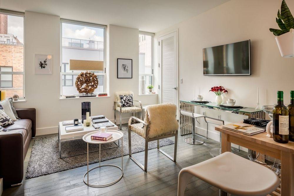 DOUBLE EXPOSURE CORNER UNIT..PRIME HELL'S KITCHEN LOCATION..MIDTOWN WEST..HUDSON YARDS