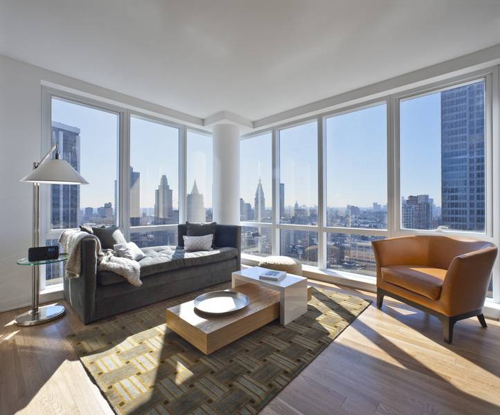 SIXTH AVE CHELSEA LUXURY 2 BEDROOM MUST SEE