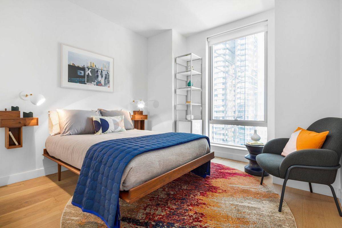 Gorgeous Corner 2 Bedroom**Floor to Ceiling Windows**Open Kitchen**Murray Hill