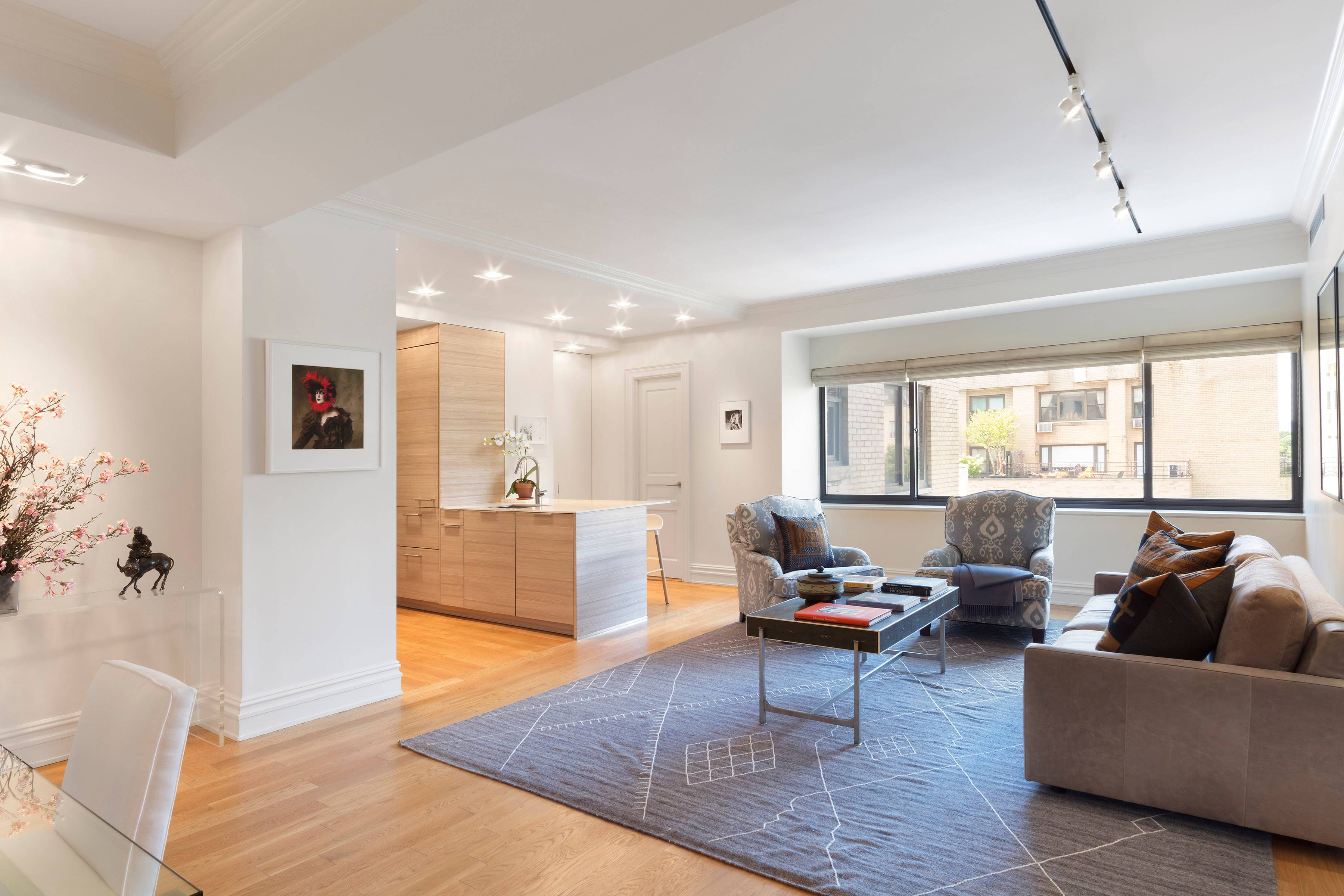 Designer Cooperative One Bedroom Apartment Near The Met and Central Park