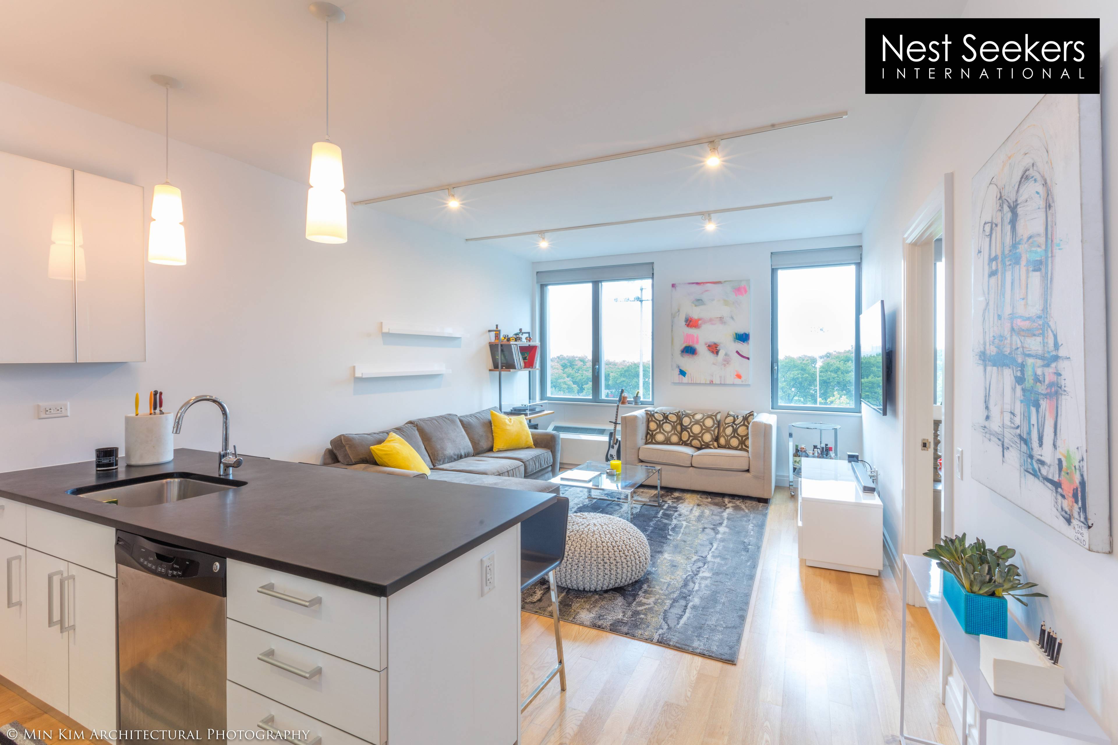 No Broker Fee!!! Exceptional Short Term Furnished 1 Bedroom at the Mercedes House in Hell's Kitchen featuring a Full Service Gym and Swimming Pools