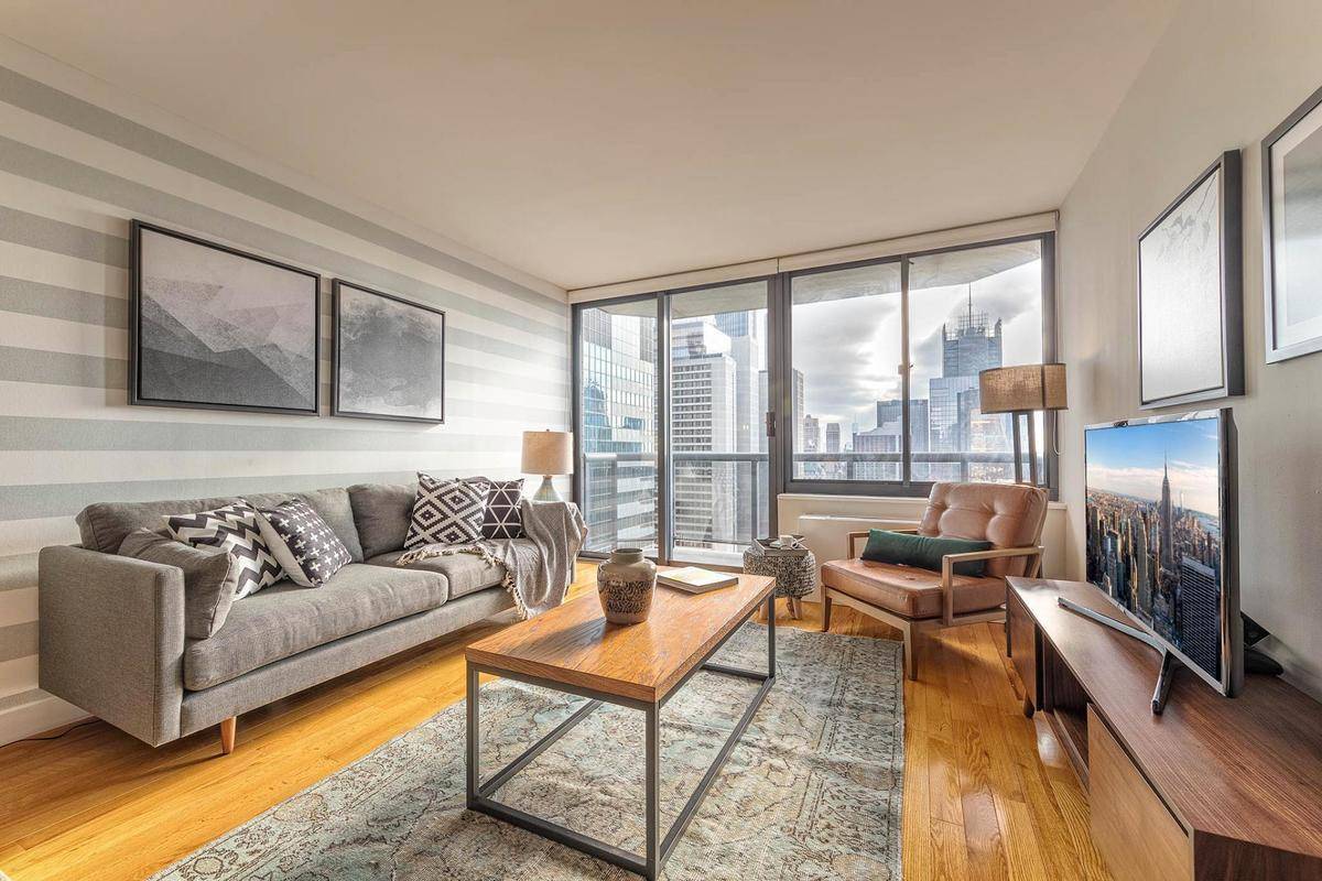 Luxurious  2 bedroom in Midtown West !!!
