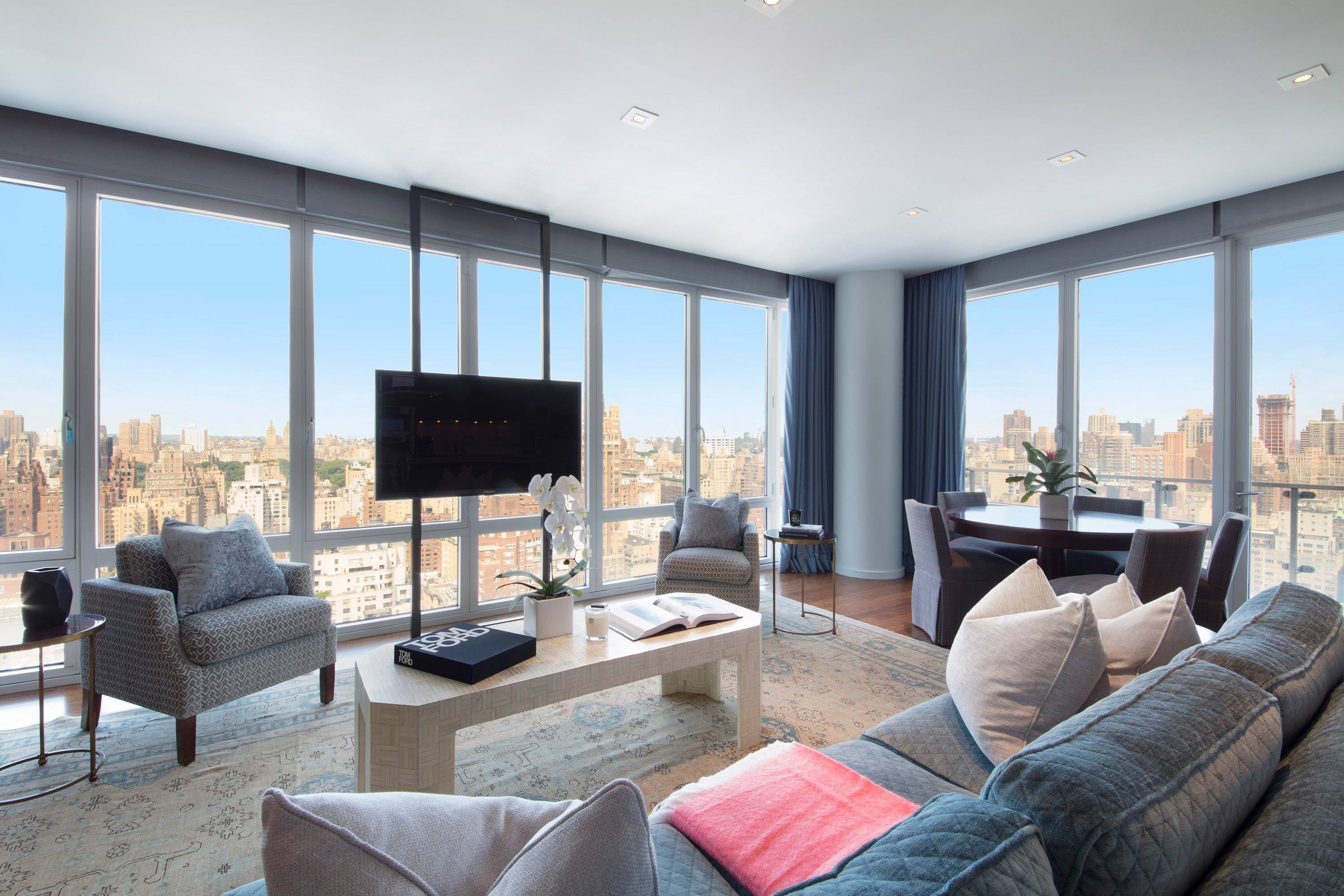 Gorgeous Corner 4 Bedroom Overlooking Central Park