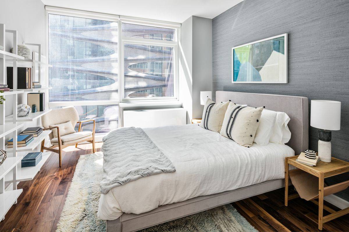 Luxurious 2 bedroom 2bath bath  in Chelsea !!!