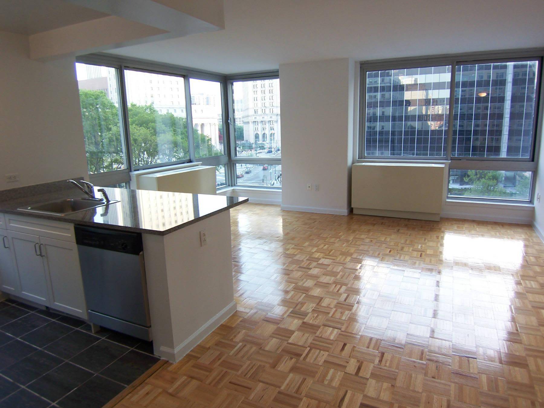 TRIBECA 2 BEDROOM IN DOORMAN BUILDING WITH NO FEE & FREE RENT