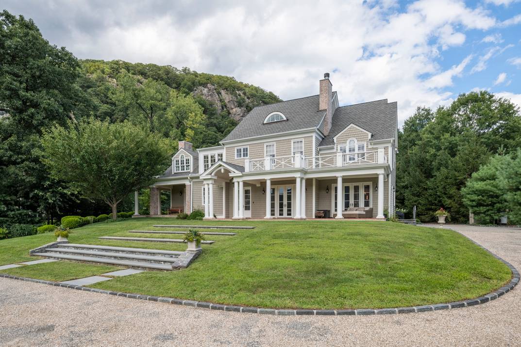 Serene Cold Spring Retreat on The Hudson River