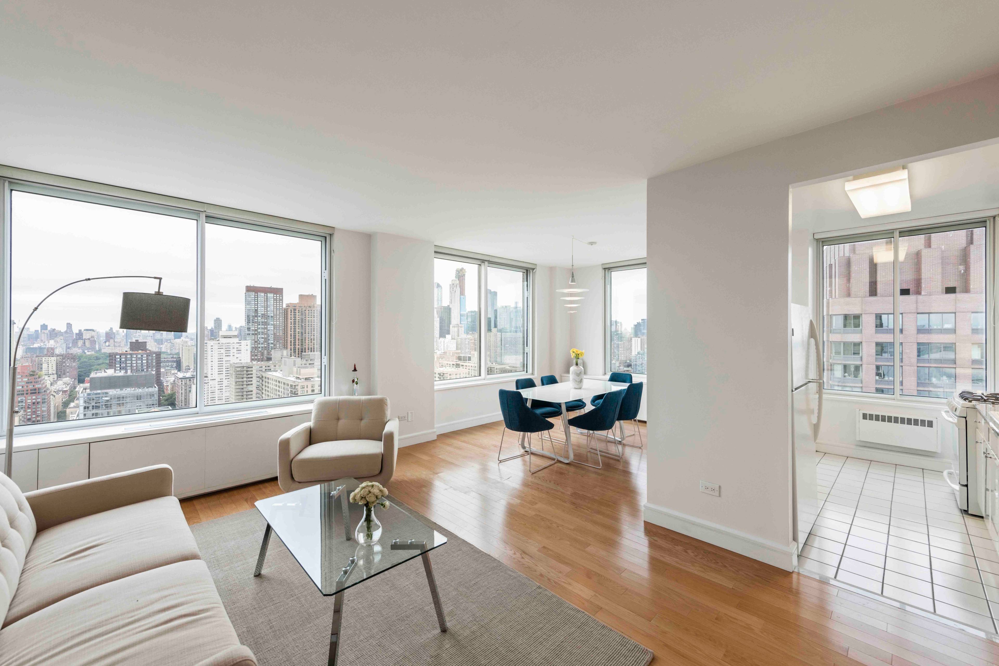 Bright 2 bed/ 2ba  High floor Condo with Central Park and River views