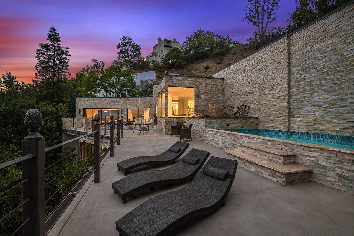 9446 Beverly Crest, Beverly Hills, 90210
