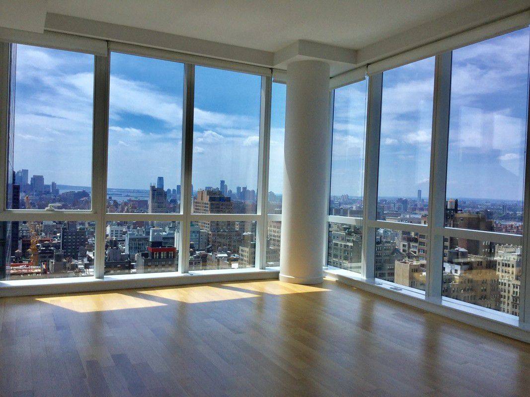 Gorgeous Corner One Bedroom - South/West Exposure - Skyline Views - Luxury Full Service Building -