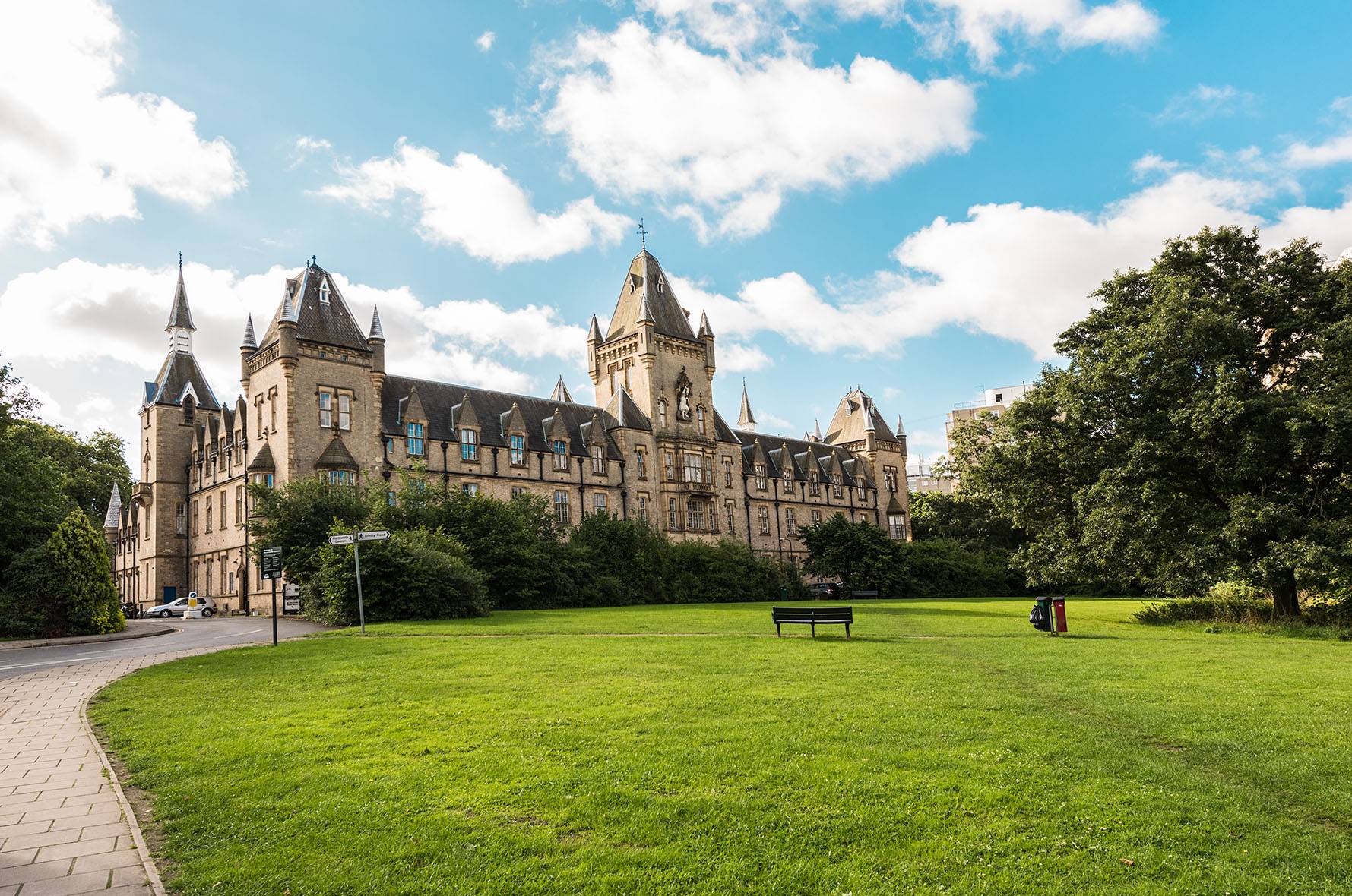 Royal Victoria Patriotic Building