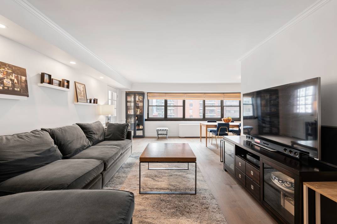 Stunning Upper East Side Convertible 3 Bedroom at The Plymouth House