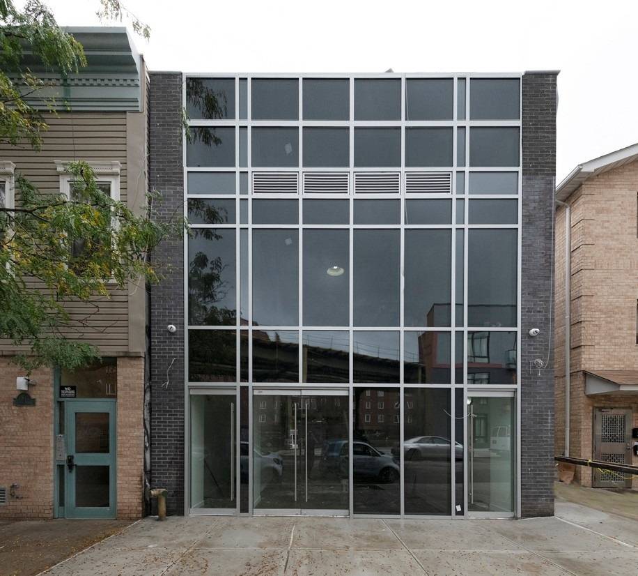 INVESTOR'S DELIGHT! PRO-FORMA CAP RATE OF 6%! PRIME BUSHWICK STAND-ALONE RETAIL CONDO FOR SALE