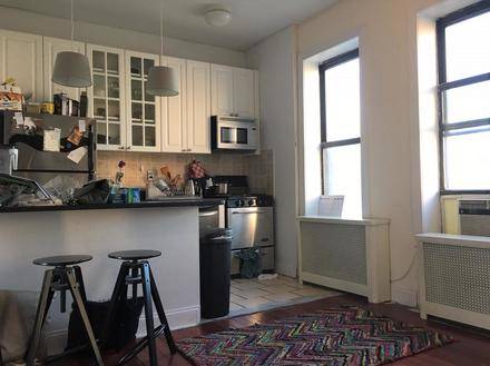 True 3 Bed/1.5 Bath - Renovated - Large Livingroom - Elevator Building - East Village