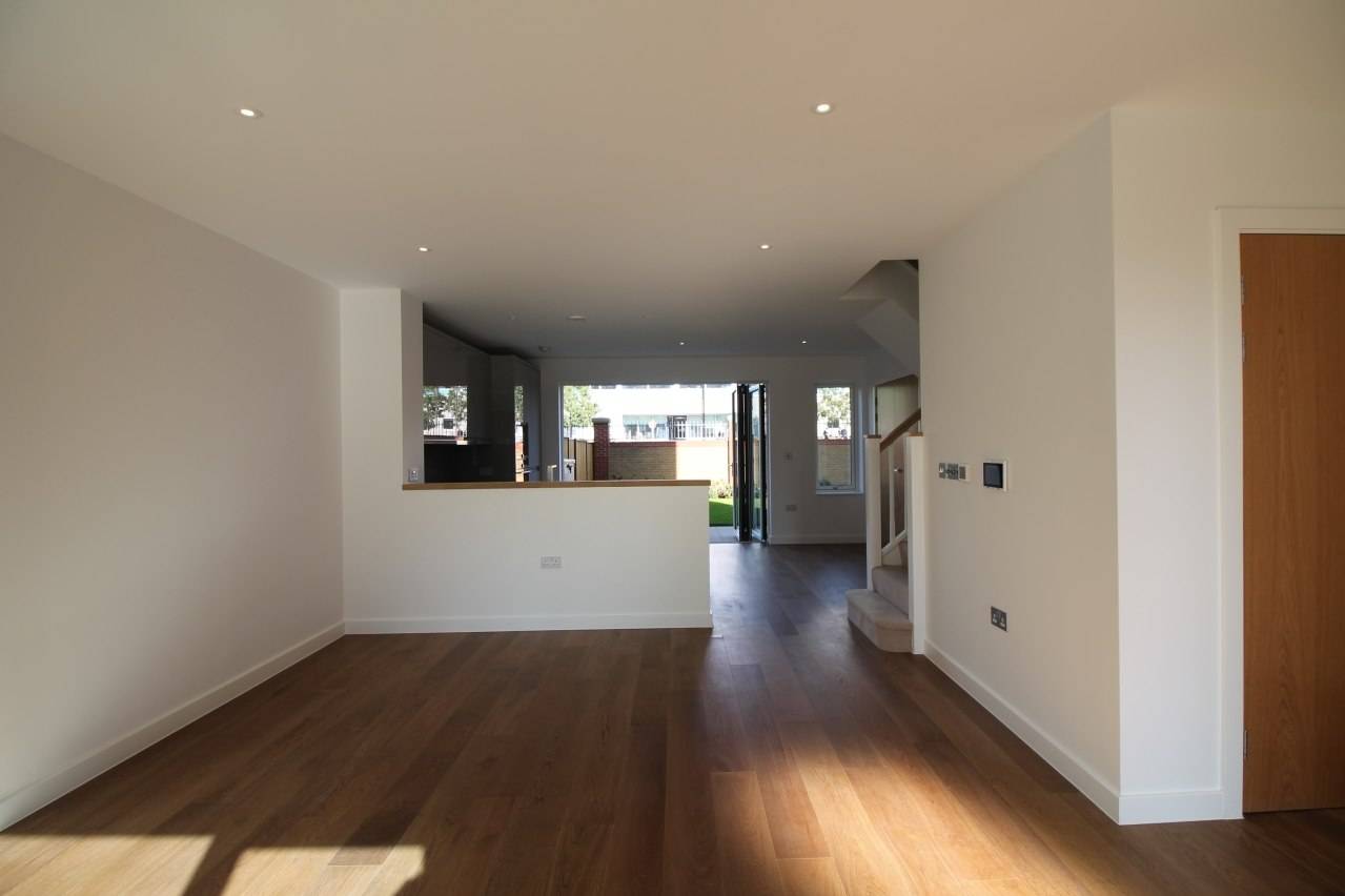 3 Bedroom Townhouse in Lassen House, Colindale Gardens